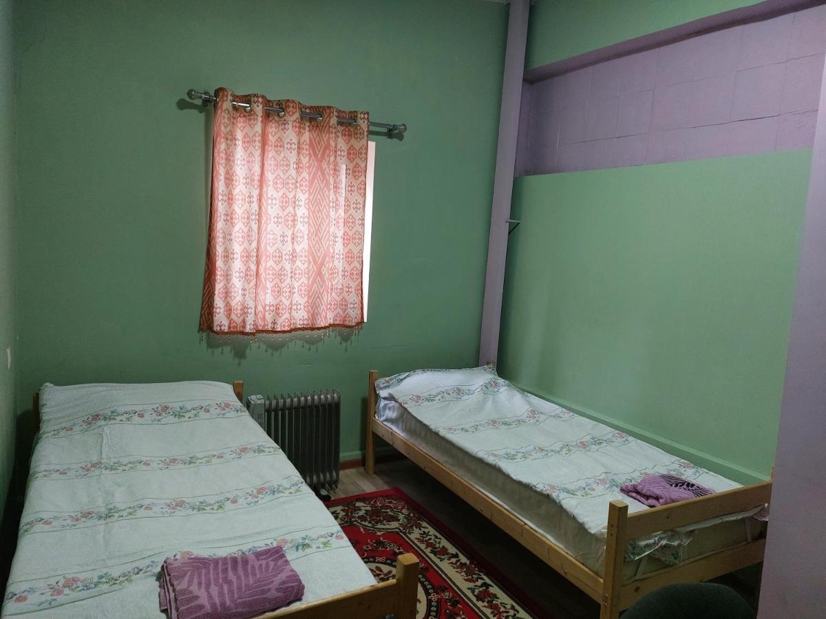 Konok Center Osh Hotel Екстериор снимка