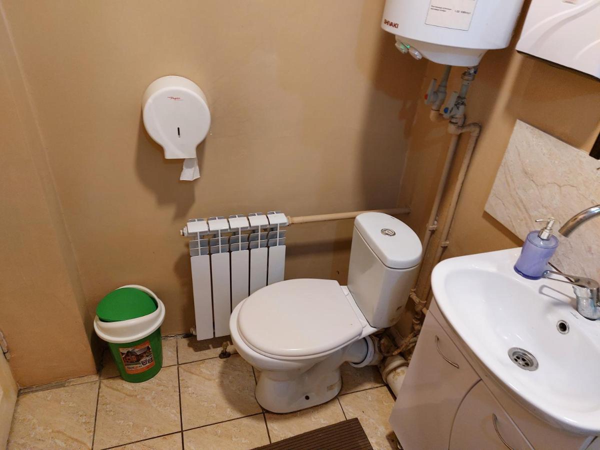 Konok Center Osh Hotel Екстериор снимка