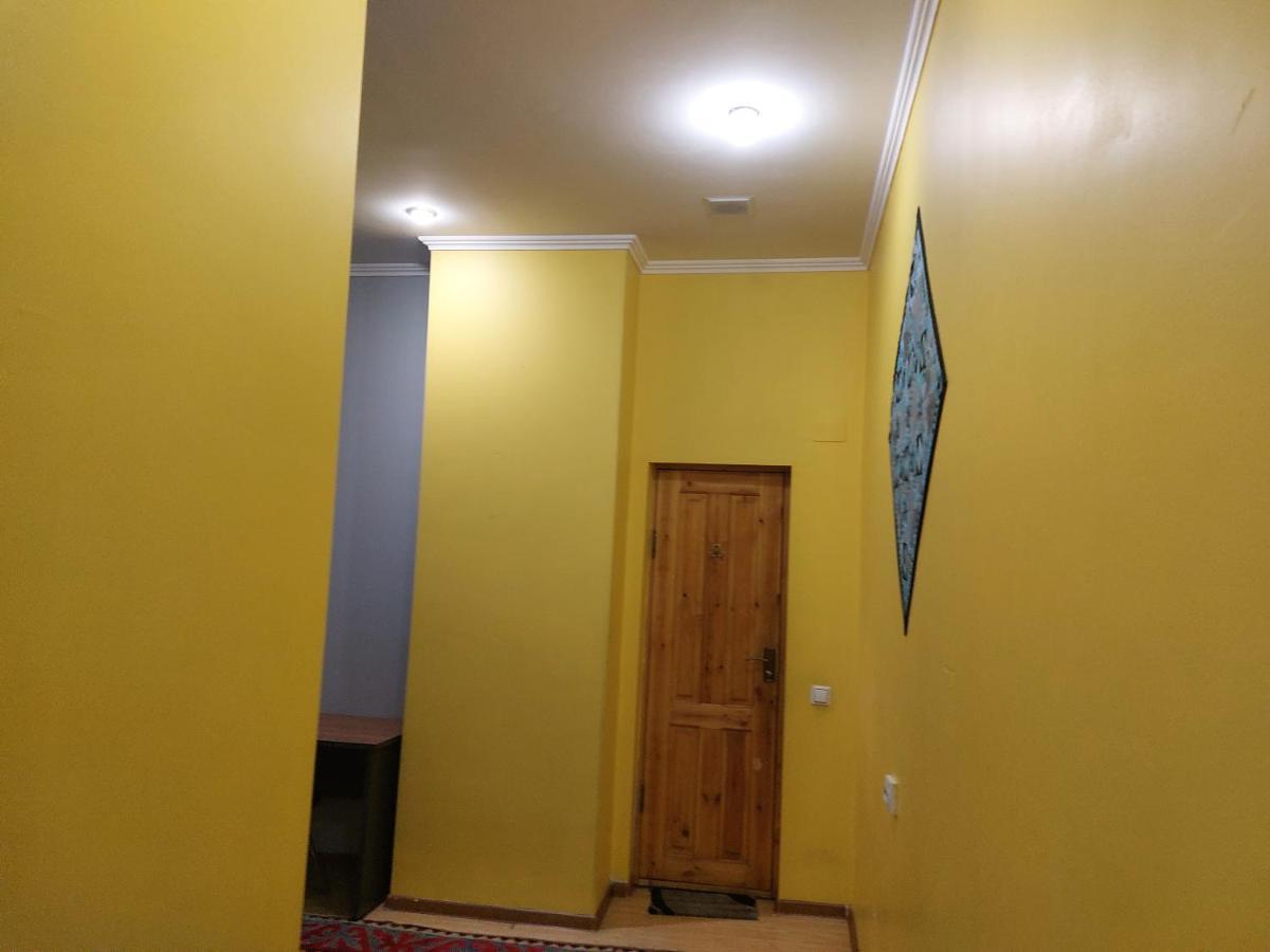 Konok Center Osh Hotel Екстериор снимка